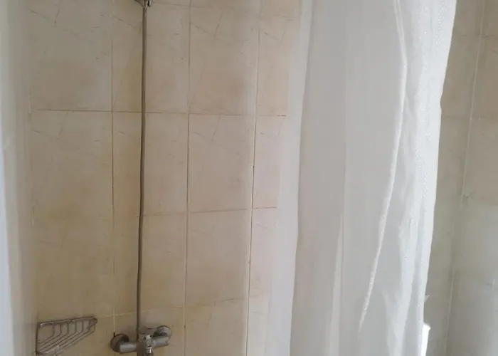 Criss Hostel- Center Sarm es-Sejk
